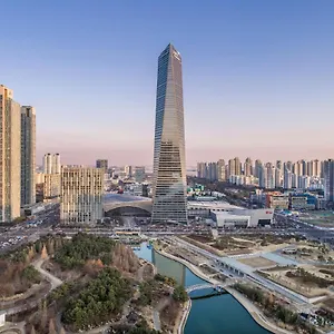 5* 아파트호텔 오크우드 프리미어