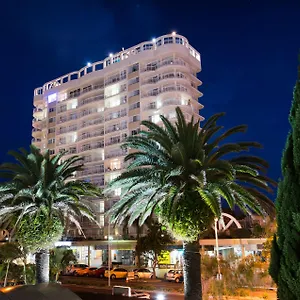Beachcomber International 3* Coolangatta